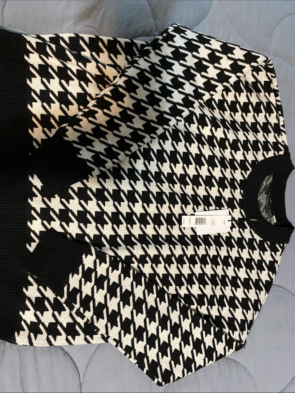 Tahari Black & White Houndstooth Crewneck Sweater